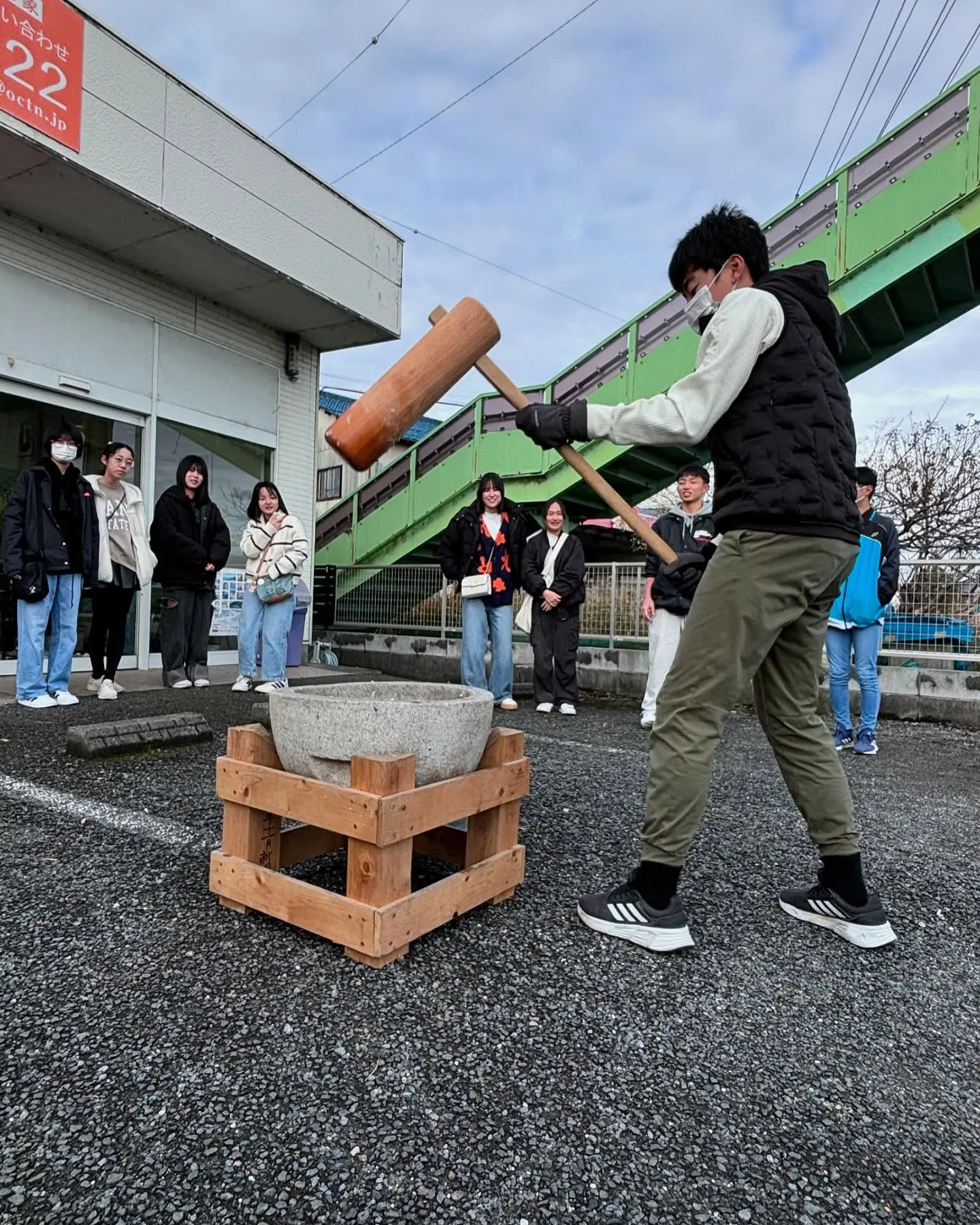 今日は今年最後のイベント〝餅つき〟